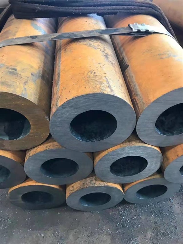 黔南20号厚壁无缝钢管